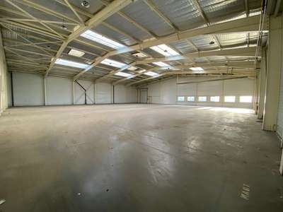 A louer local d'activité de 8726m² à Nantes Est