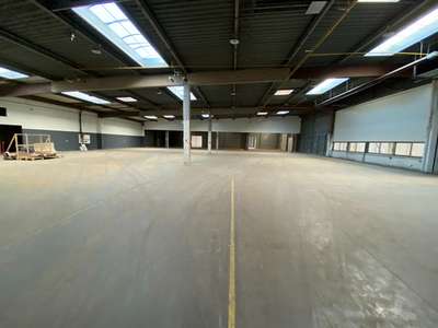 A louer local d'activité 4645m² à Nantes Est