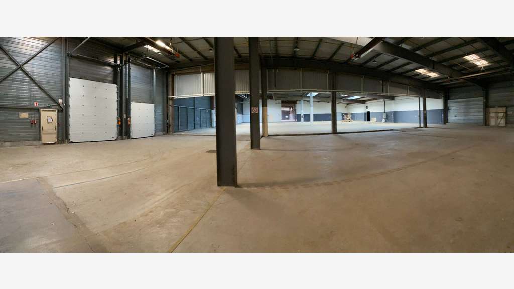 A louer local d'activité 4645m² à Nantes Est