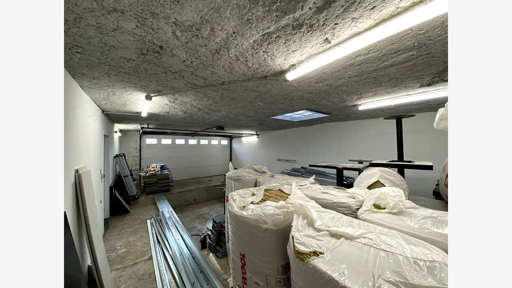 A louer local d'activité 130m² ZA Nantes Est