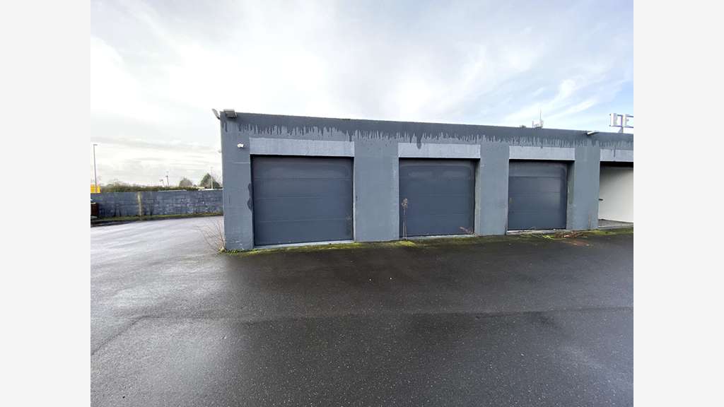 A louer local d'activité 130m² ZA Nantes Est