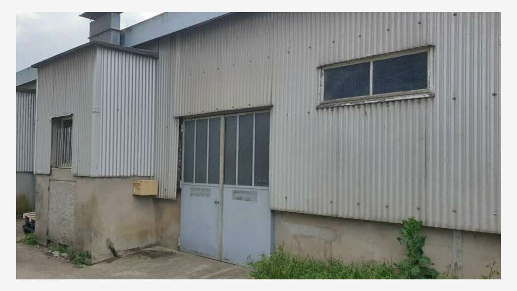 A louer entrepôt 140m² à Saint-Sébastien-sur-Loire