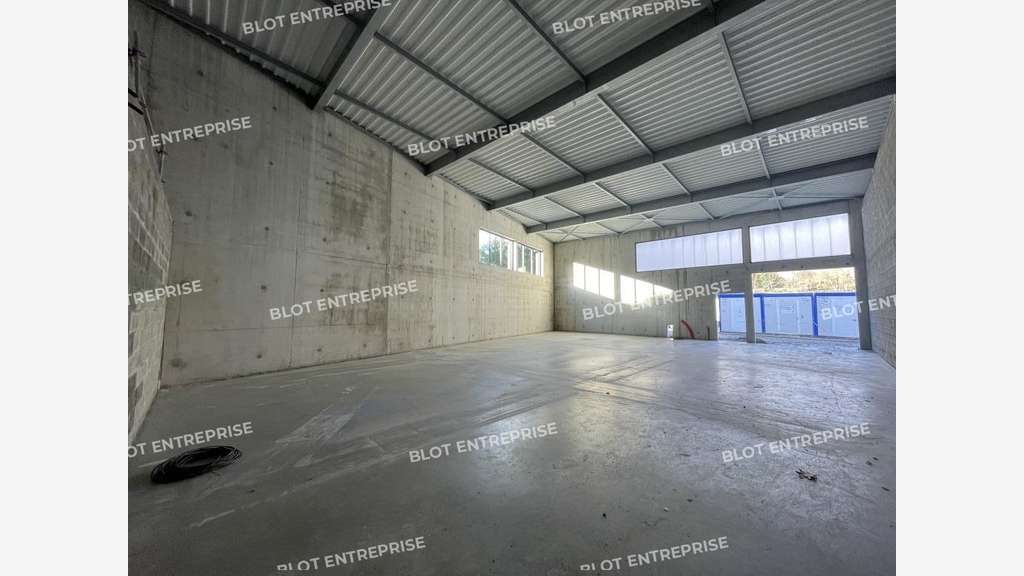 A louer local d'activités 236m² neuf à Nantes