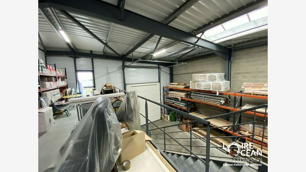 Loue bâtiment d'activité de 655m² les Sorinières