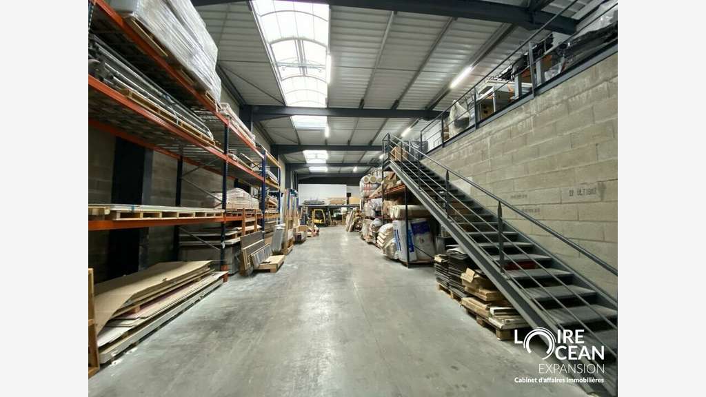 Loue bâtiment d'activité de 655m² les Sorinières