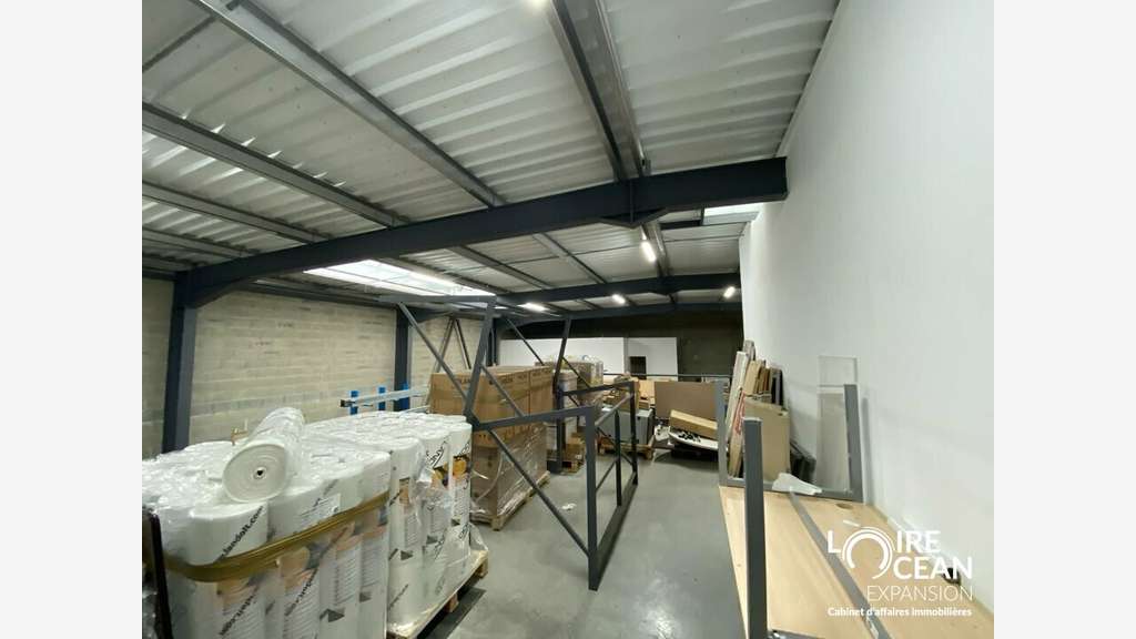 Loue bâtiment d'activité de 655m² les Sorinières