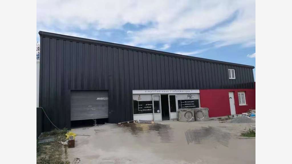 A louer local d'activité 365m² secteur Nantes Est