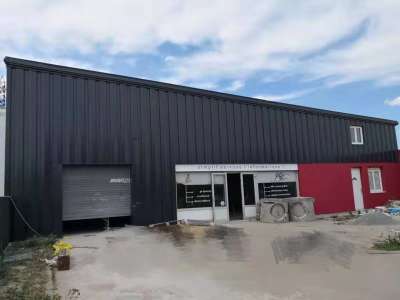 A louer local d'activité 365m² secteur Nantes Est