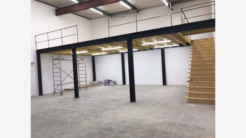 A louer local d'activité 365m² secteur Nantes Est