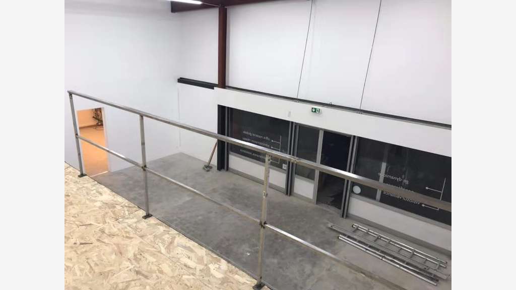 A louer local d'activité 365m² secteur Nantes Est