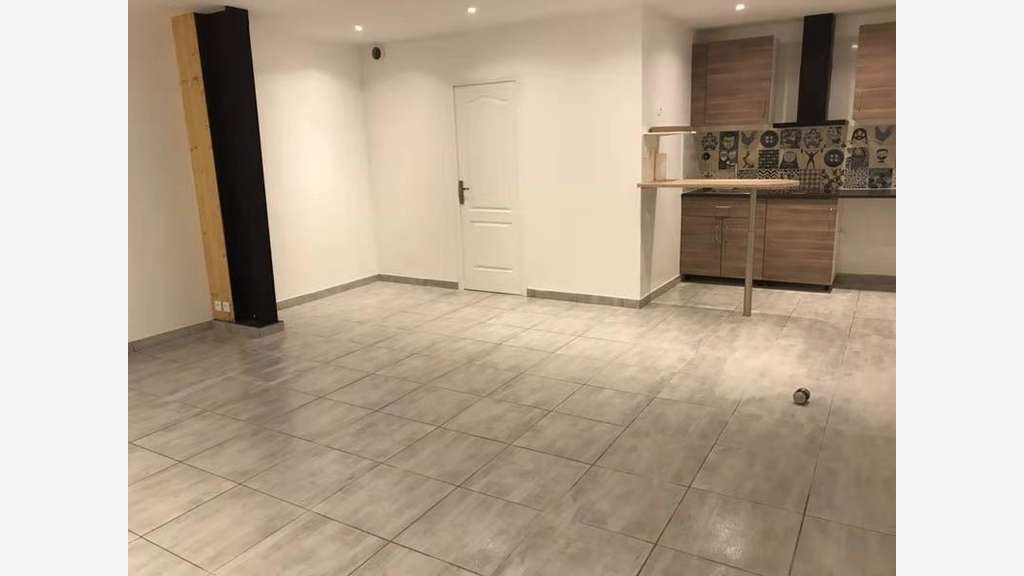 A louer local d'activité 365m² secteur Nantes Est