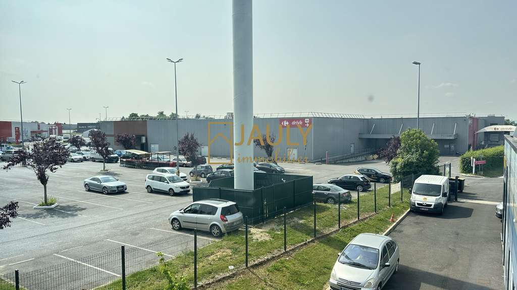 A louer local activité 135m² à Nanteuil-lès-Meaux