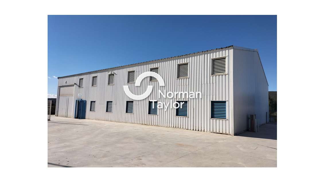 Local d'activité 670m² à louer ZA Sud Narbonne