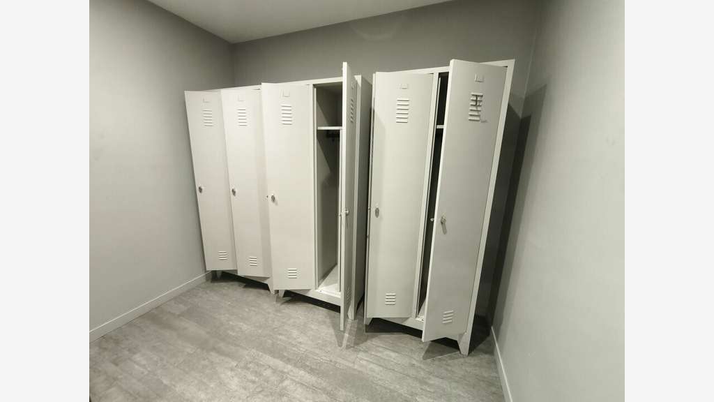 Local d'activité récent 670m² à louer à Narrosse