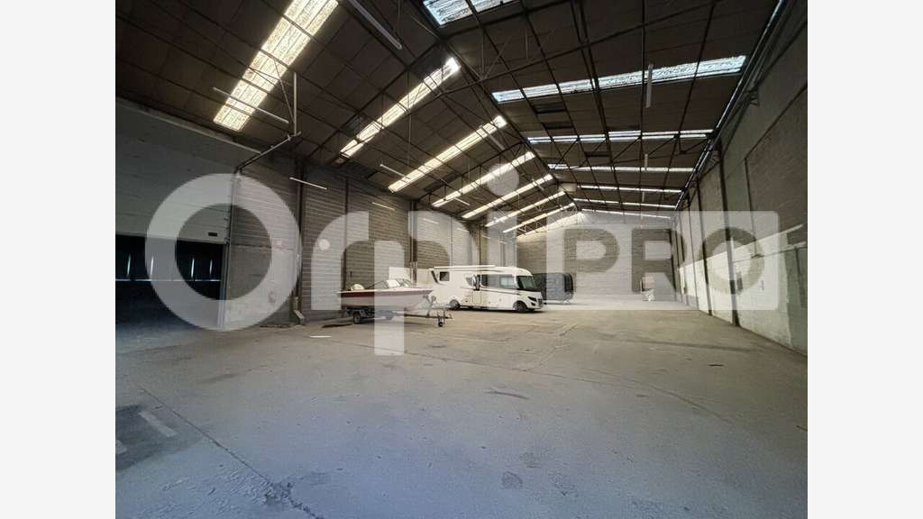 Local stockage à louer sortie A71 proche Montluçon