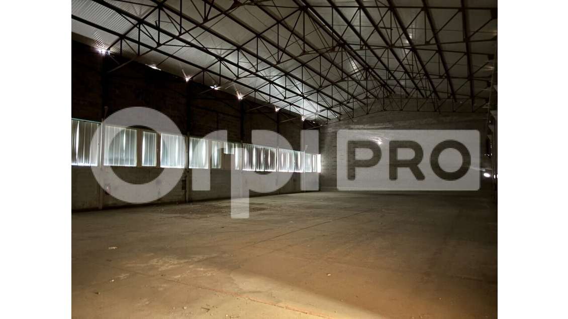 Local stockage à louer sortie A71 proche Montluçon