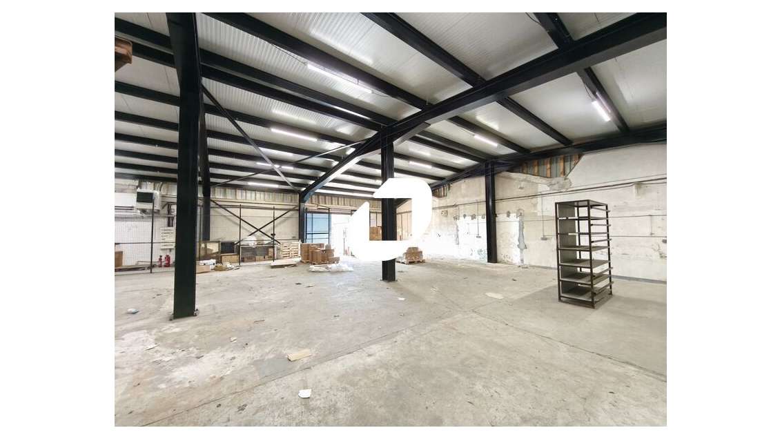 A louer Local d'activité 325m² Neuilly plaisance