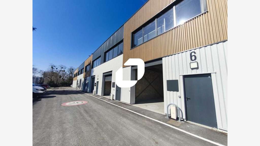 A louer Local d'activité 329m² Neuilly plaisance