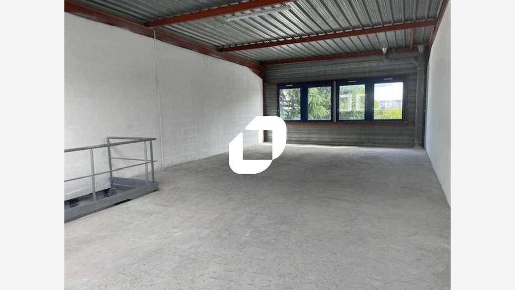 A louer Local d'activité 329m² Neuilly plaisance
