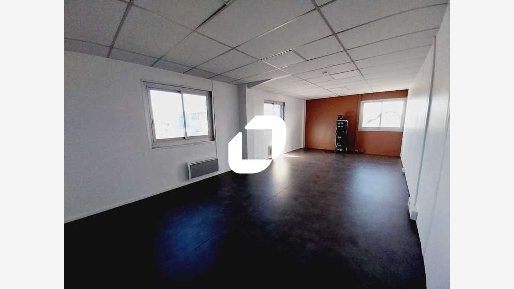 A louer Local d'activité 275m² Neuilly plaisance