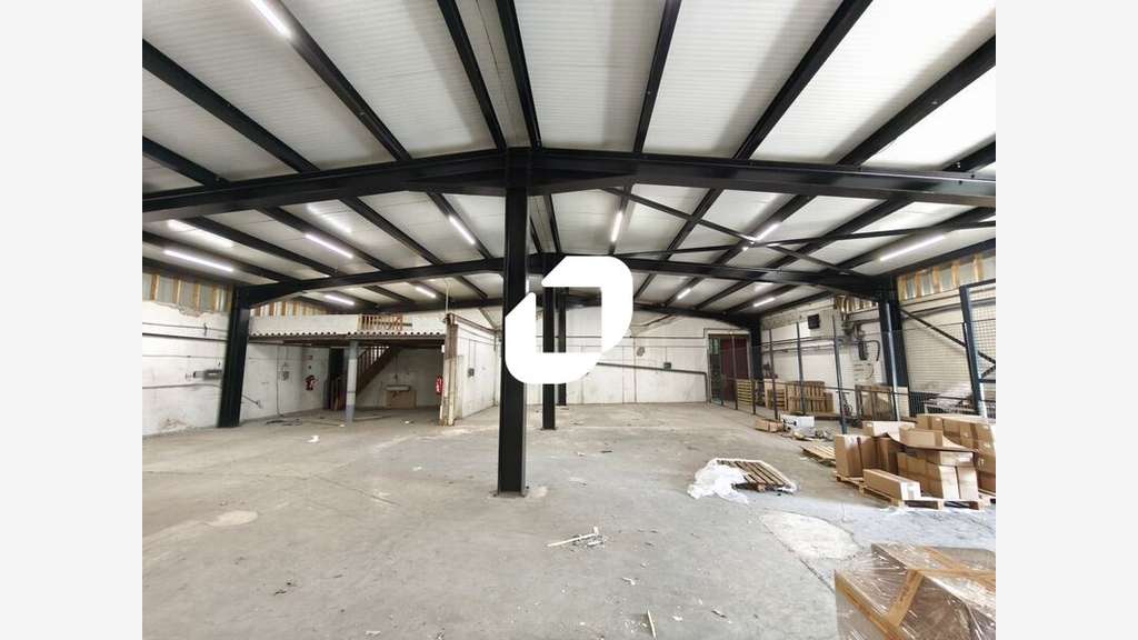 A louer Local d'activité 325m² Neuilly plaisance