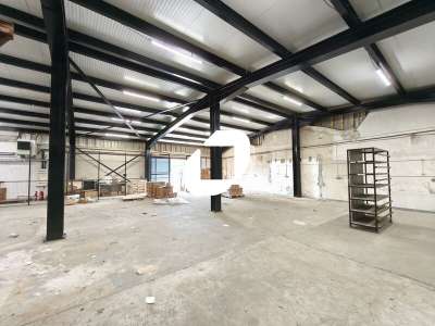 A louer Local d'activité 325m² Neuilly plaisance
