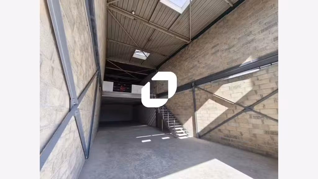 A louer Local d'activité 2260m² Neuilly plaisance
