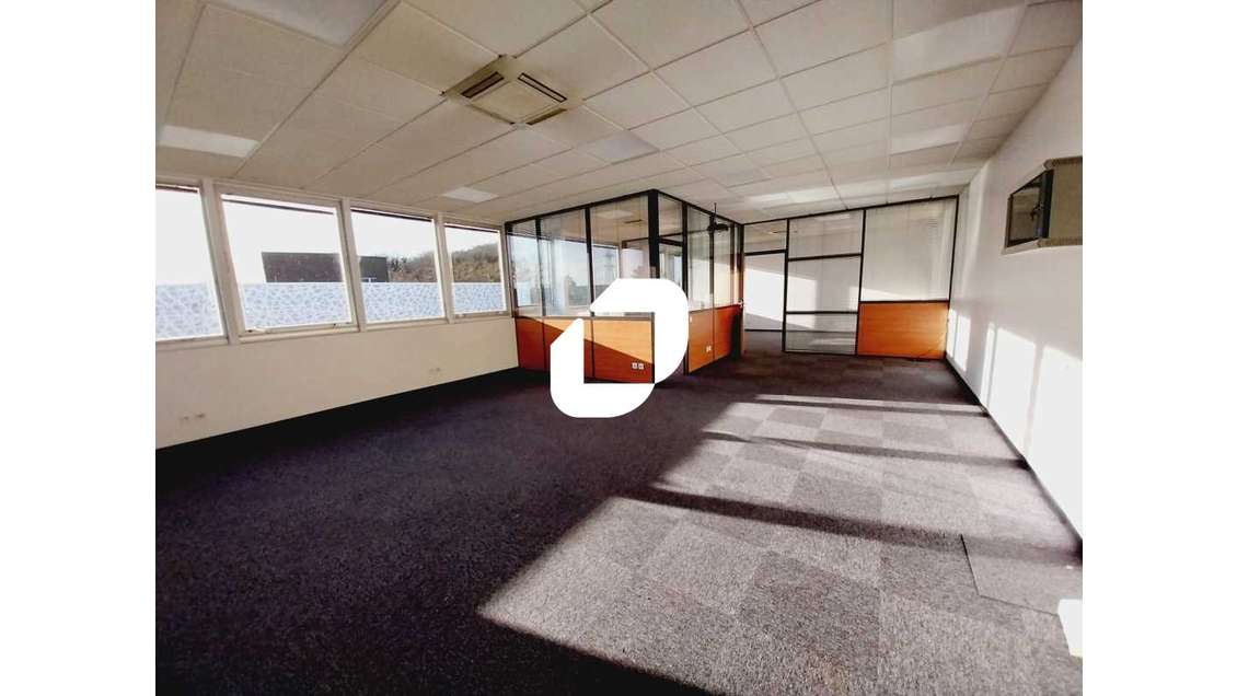 A louer Local d'activité 1138m² Neuilly sur marne
