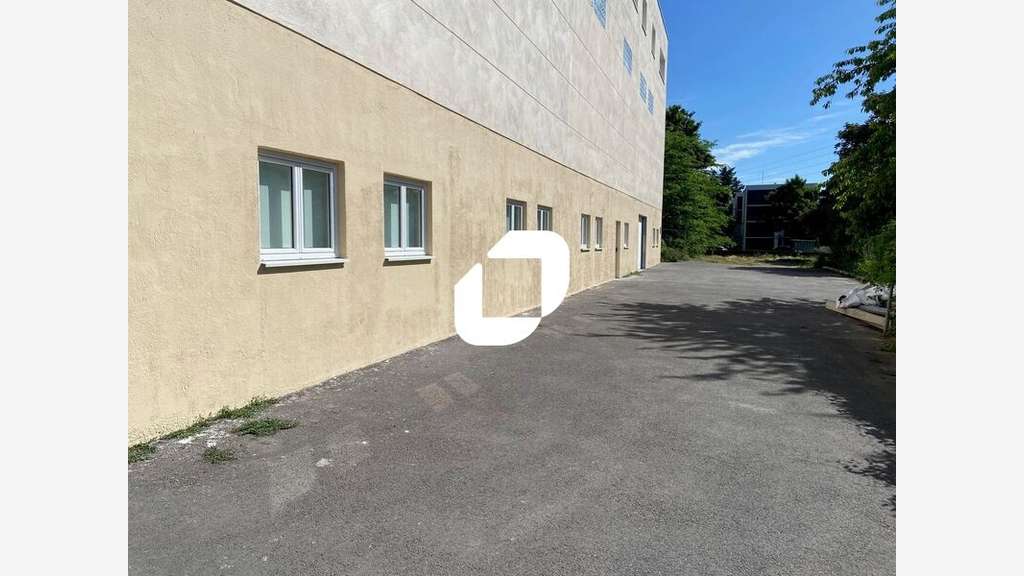 A louer Local d'activité 2000m² Neuilly sur marne