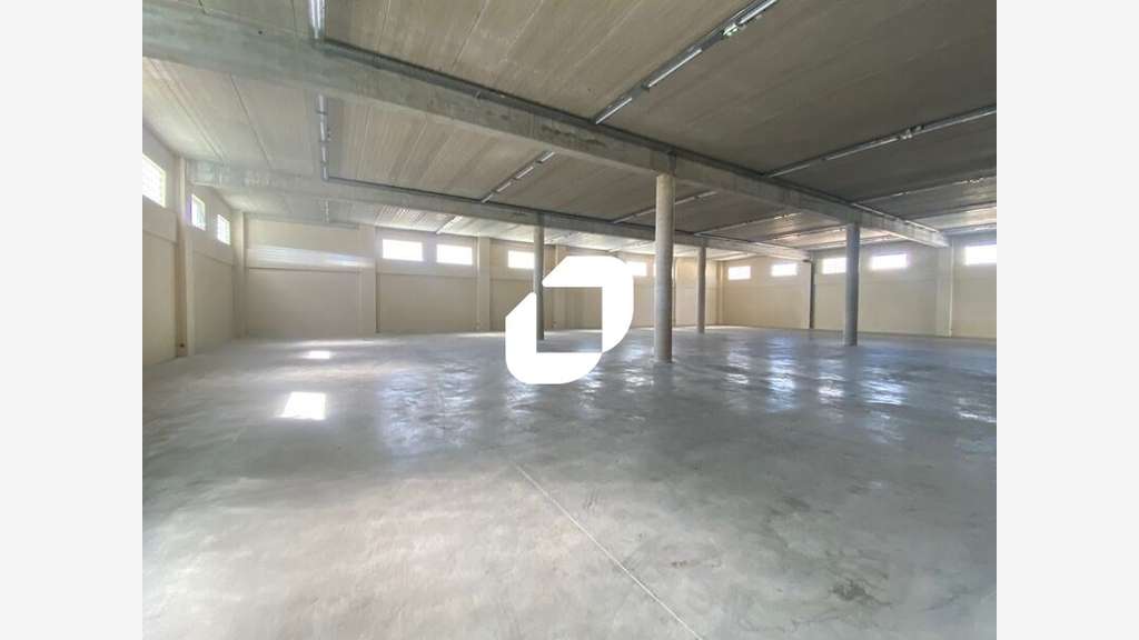A louer Local d'activité 2000m² Neuilly sur marne