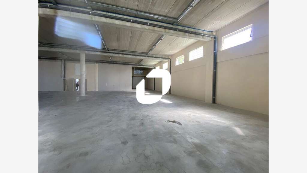 A louer Local d'activité 2000m² Neuilly sur marne