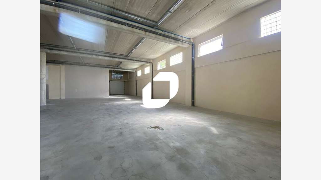 A louer Local d'activité 2000m² Neuilly sur marne