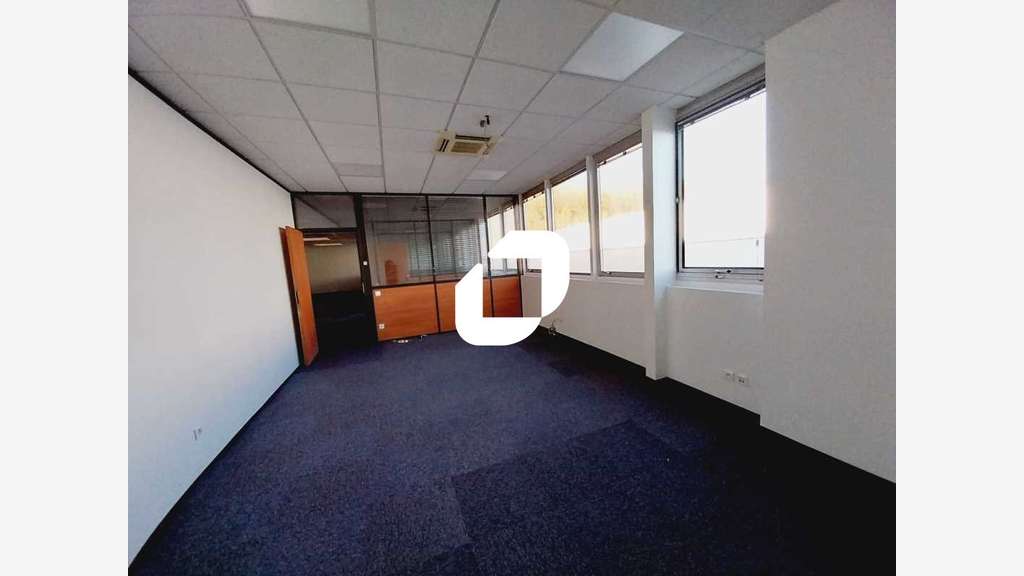 A louer Local d'activité 1138m² Neuilly sur marne