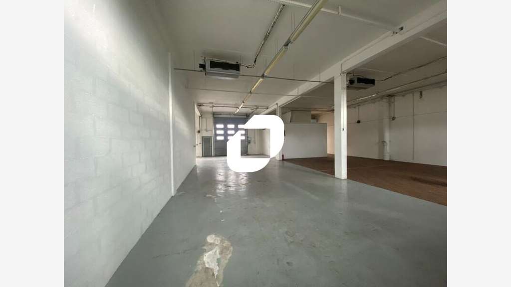 A louer Local d'activité 545m² Neuilly sur marne