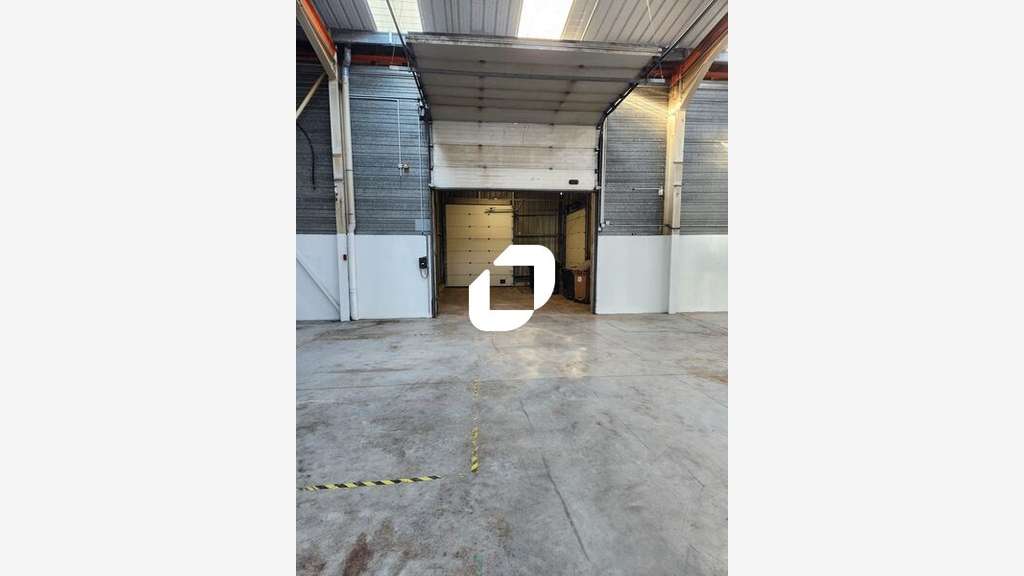 A louer Local d'activité 3715m² Neuilly sur marne
