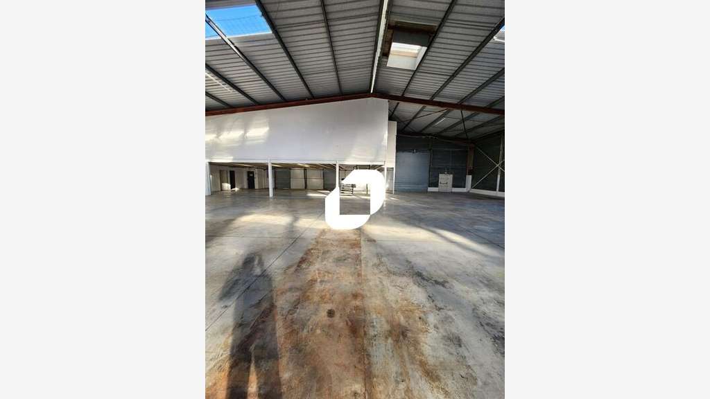 A louer Local d'activité 3715m² Neuilly sur marne