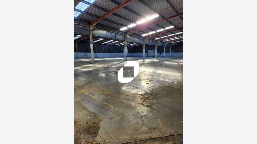 A louer Local d'activité 3715m² Neuilly sur marne