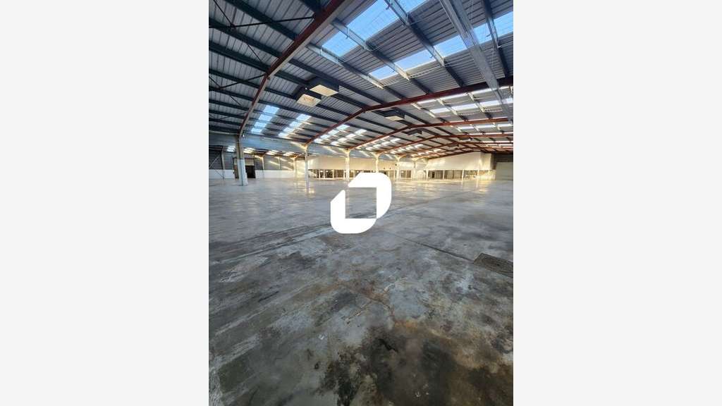 A louer Local d'activité 3715m² Neuilly sur marne