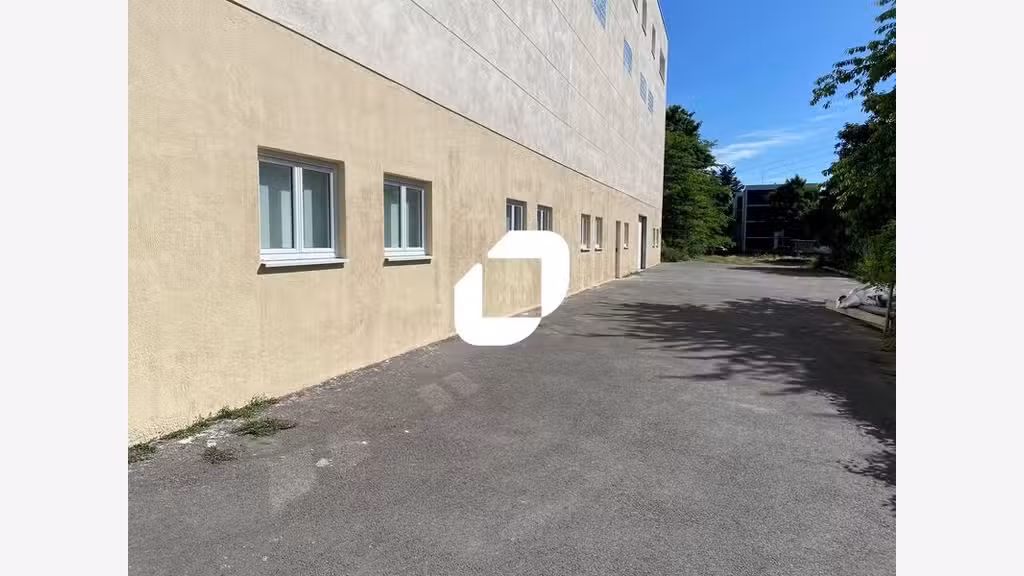 A louer Local d'activité 3000m² Neuilly sur marne