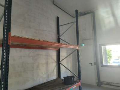 Dépôt 168m² à louer à Neuville sur Saône