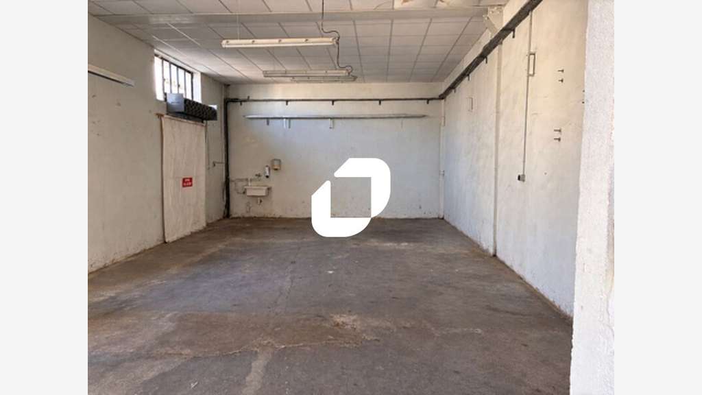 A louer Local d'activité 145m² Neuville sur saone