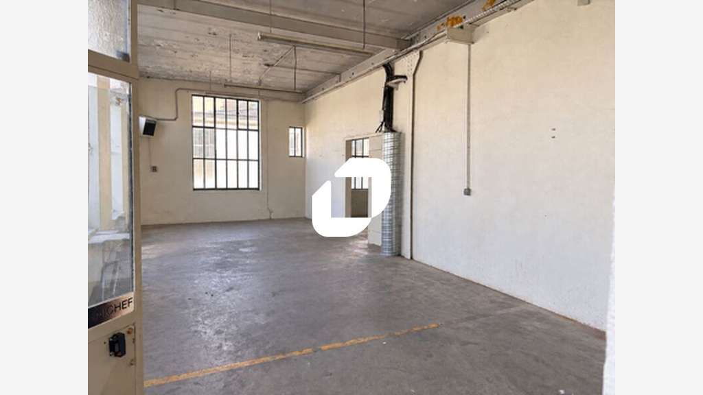A louer Local d'activité 145m² Neuville sur saone