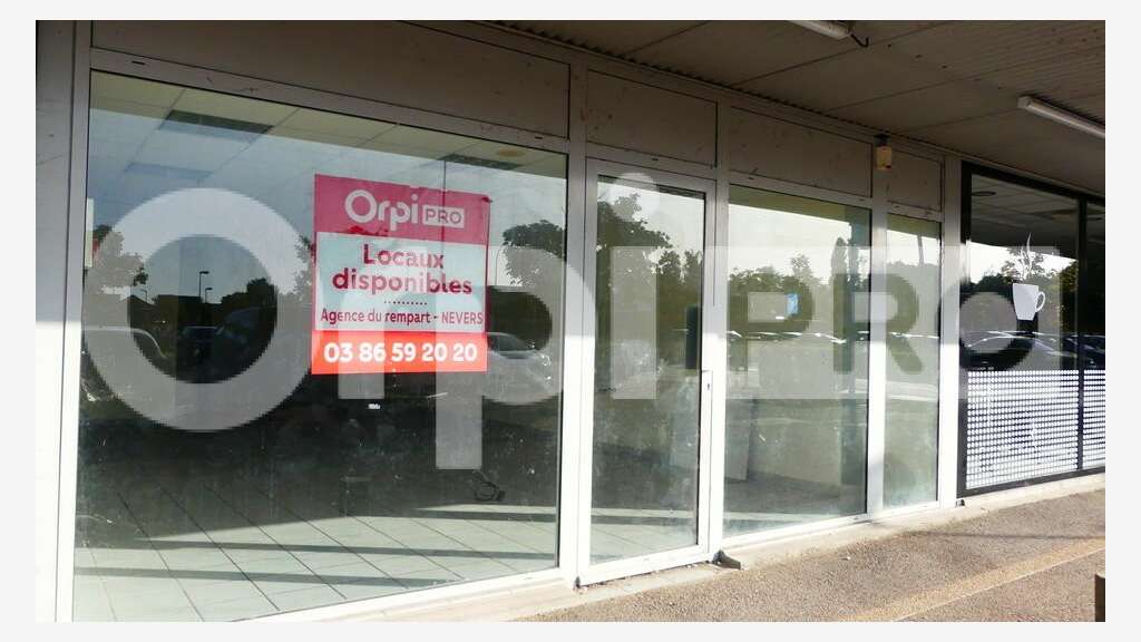 Local professionnel 73m² à louer à Nevers