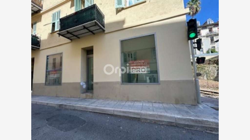 A louer local 54m² refait à neuf à Nice Gambetta