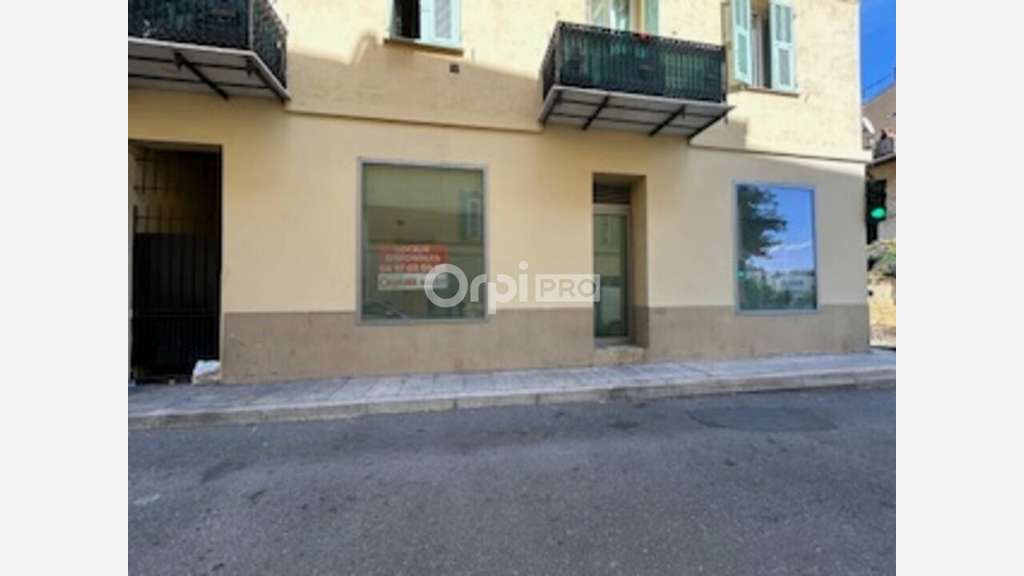 A louer local 54m² refait à neuf à Nice Gambetta