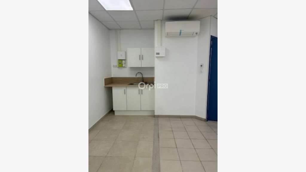 A louer local 54m² refait à neuf à Nice Gambetta