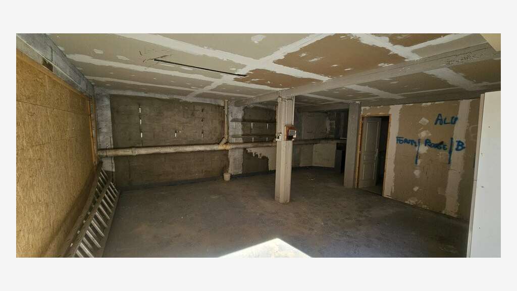 Entrepôt 60m² à louer à Nice Nord