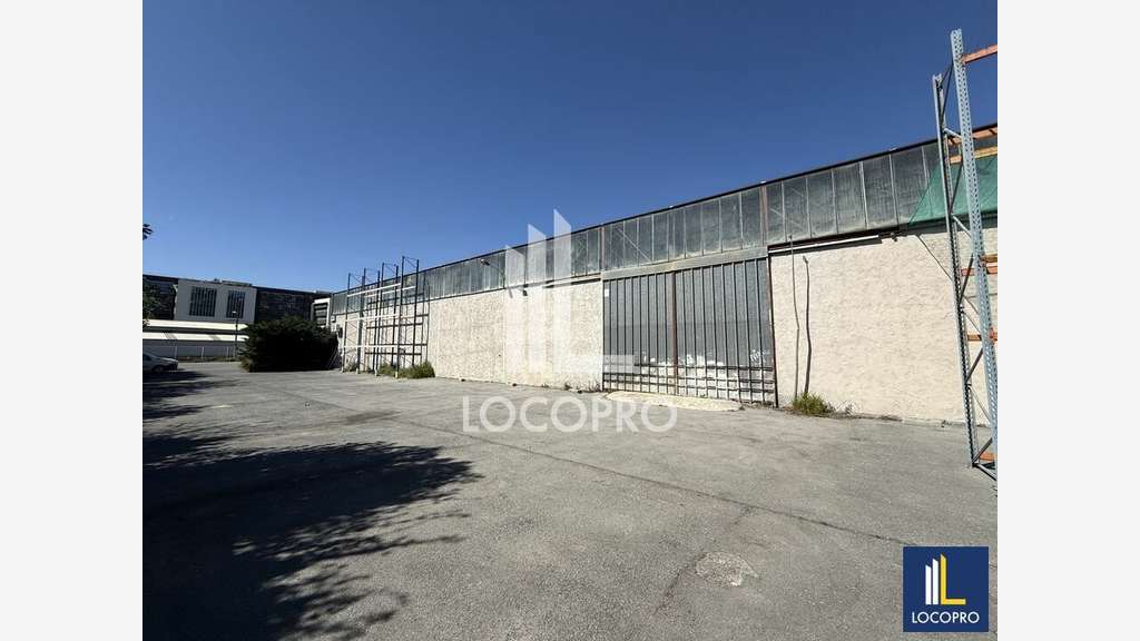 A louer entrepôt et bureaux de 630m² à Nice
