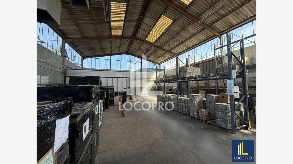 A louer entrepôt et bureaux de 630m² à Nice