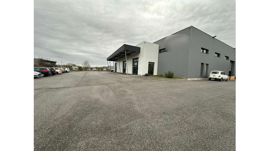 Local d'activité 173m² à louer secteur Nîmes 